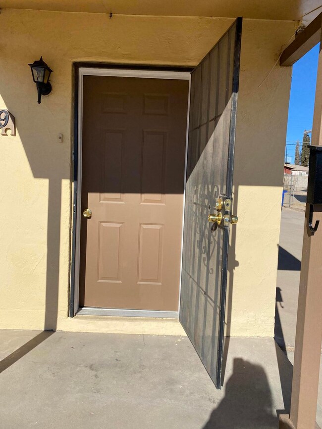7619 Hacienda Ave, El Paso, TX 79915 - photo 3
