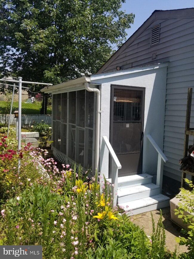 333 Carmody Hills Dr, Capitol Heights, MD 20743 - photo 3