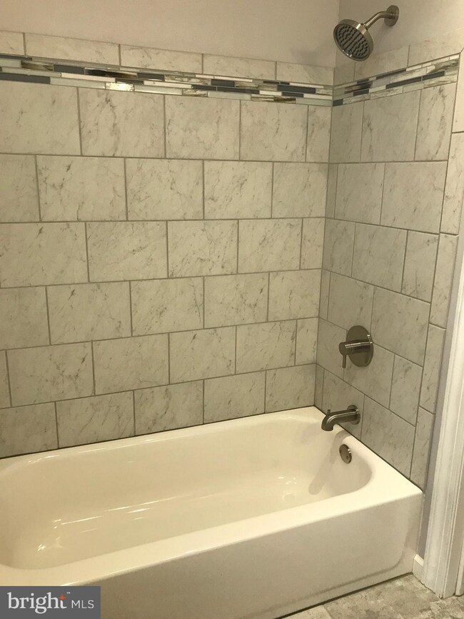 34 S Clinton St unit 1ST FLR, Doylestown, PA 18901 - photo 6