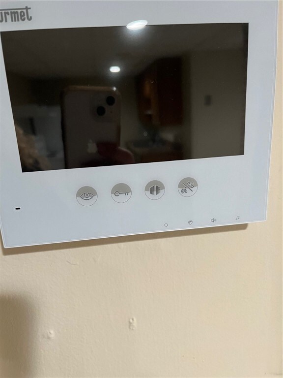 15 Thomas St unit D, North Providence, RI 02911 - photo 2