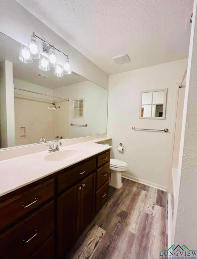 1206 Leach St, Kilgore, TX 75662 - photo 5