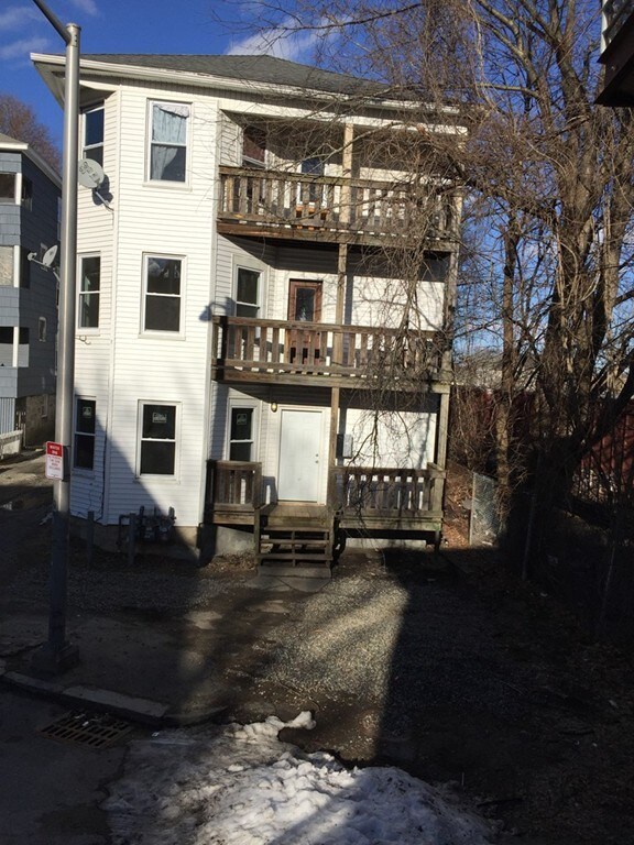 51 Crystal St, Worcester, MA 01603 - photo 3