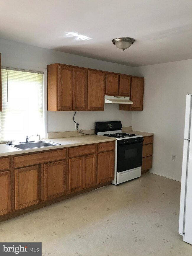 21909 Lovers Ln, Rock Hall, MD 21661 - photo 4