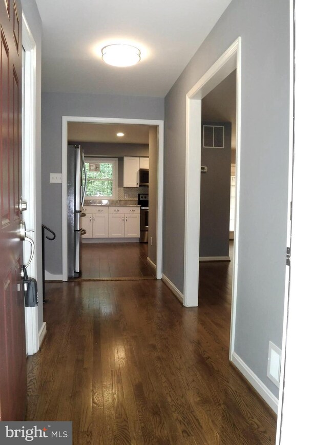 12054 Kahns Rd, Manassas, VA 20112 - photo 6