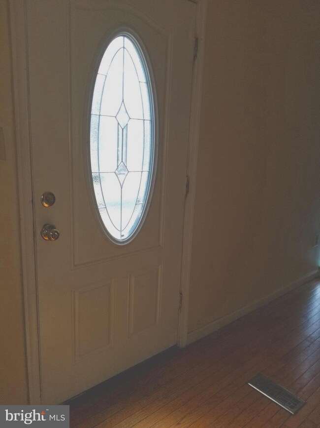 9045 Continental Place, Hyattsville, MD 20785 - photo 3