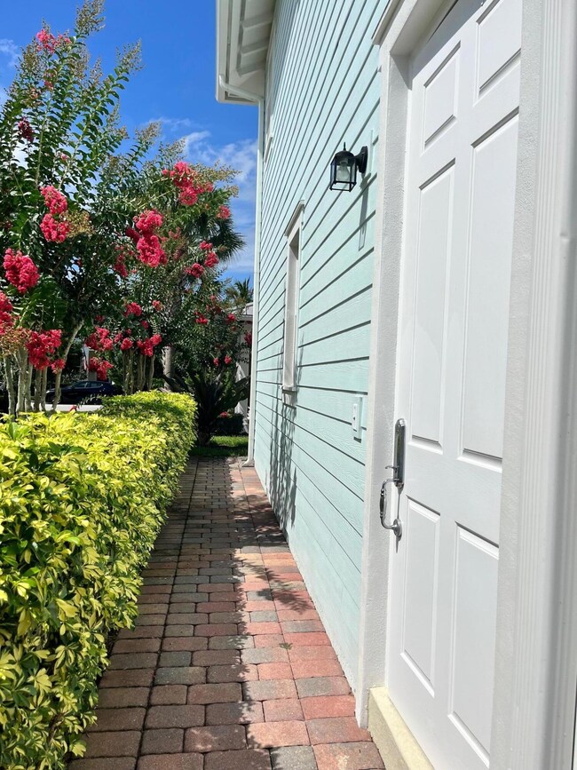 1039 Tiki Dr unit A, Jupiter, FL 33458 - photo 4