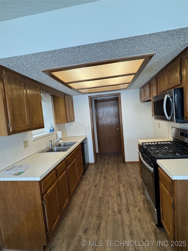 3004 W Houston Place, Broken Arrow, OK 74012 - photo 4