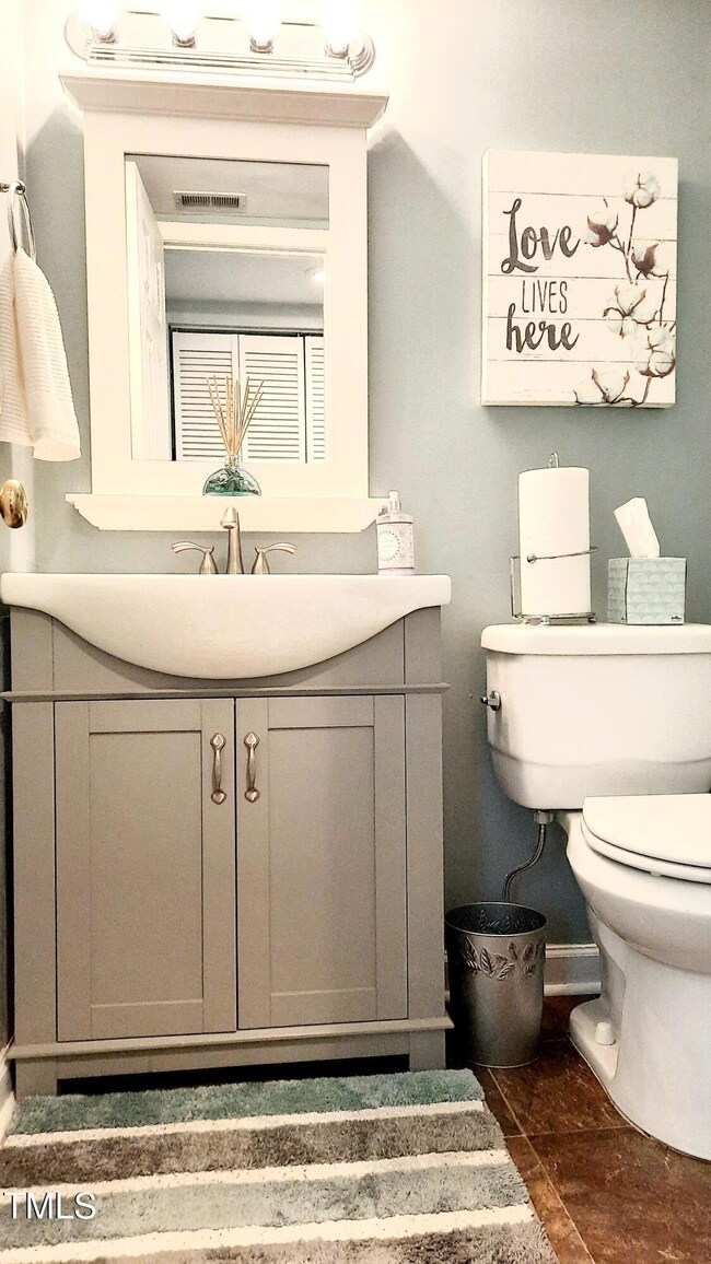 7704 Falcon Rest Cir, Raleigh, NC 27615 - photo 6