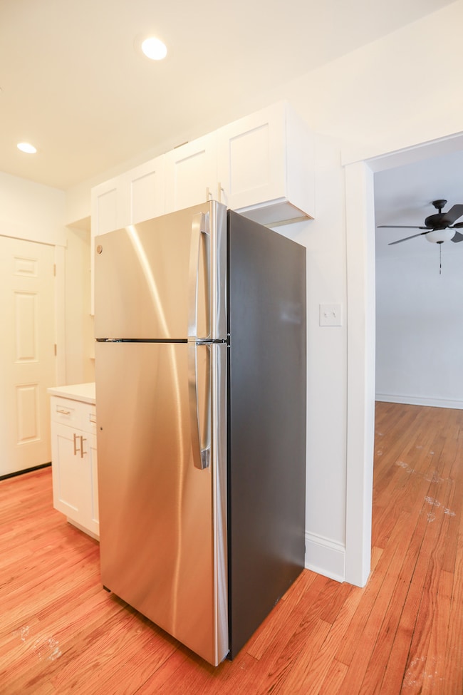 2005 W Argyle St unit 1, Chicago, IL 60625 - photo 3