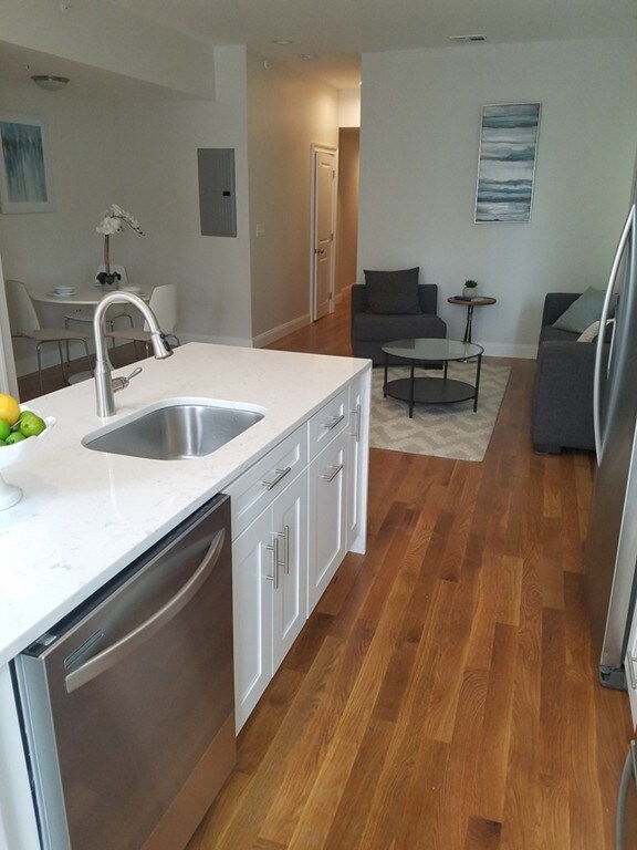 100 Webster St unit 1, Boston, MA 02128 - photo 2