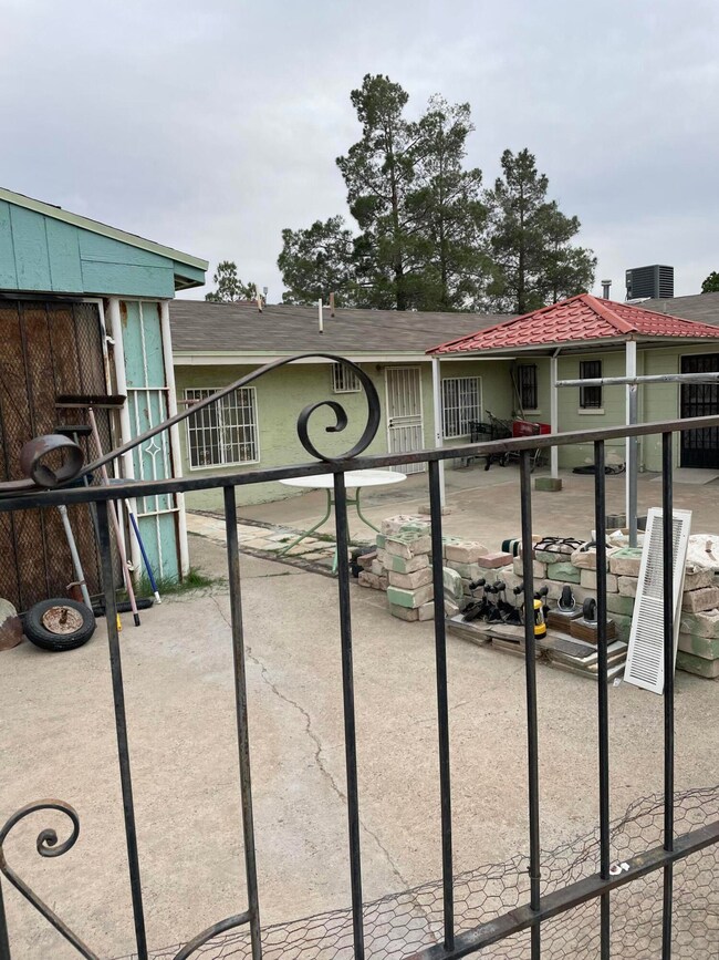 7801 La Grange Ct, El Paso, TX 79915 - photo 6