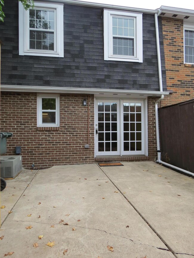 562 Pamlico St unit 14, Columbus, OH 43228 - photo 3