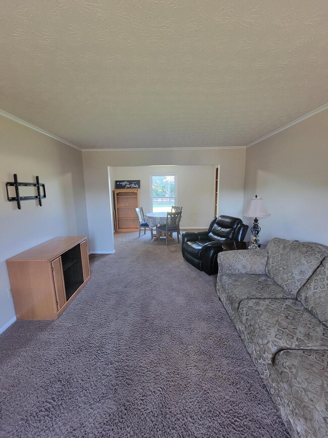 2640 Millrace Dr, Columbus, OH 43207 - photo 6