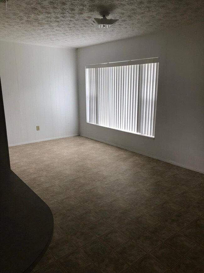 5780 Cedar Forest Dr S, Jacksonville, FL 32210 - photo 7