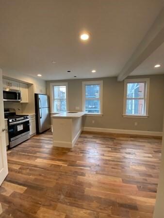 70 W Eagle St unit 2, Boston, MA 02128 - photo 2
