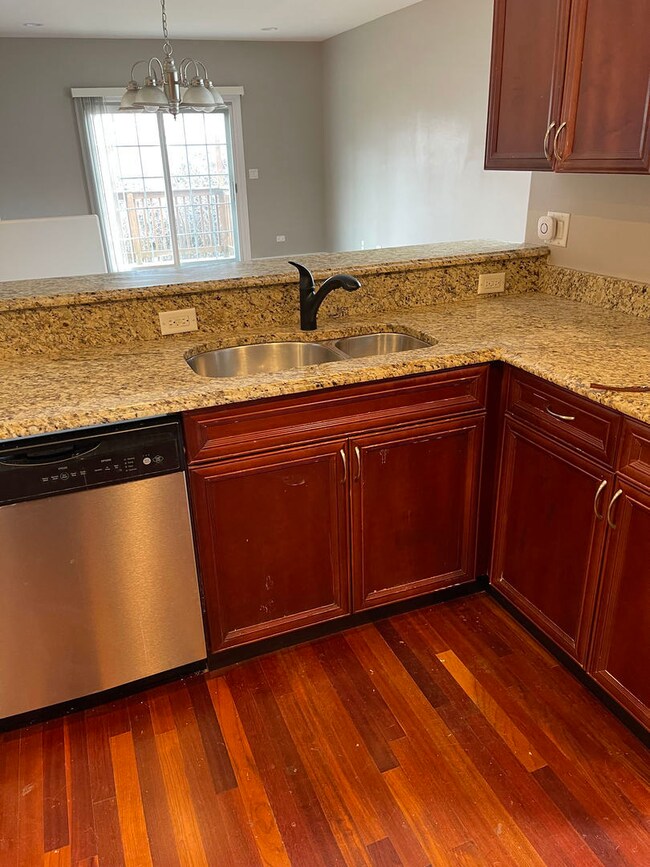 1418 N Charles Ave unit 100, Naperville, IL 60563 - photo 5