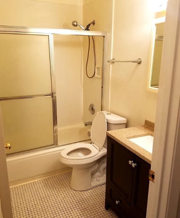 208 Dunteman Dr unit 101, Glendale Heights, IL 60139 - photo 6