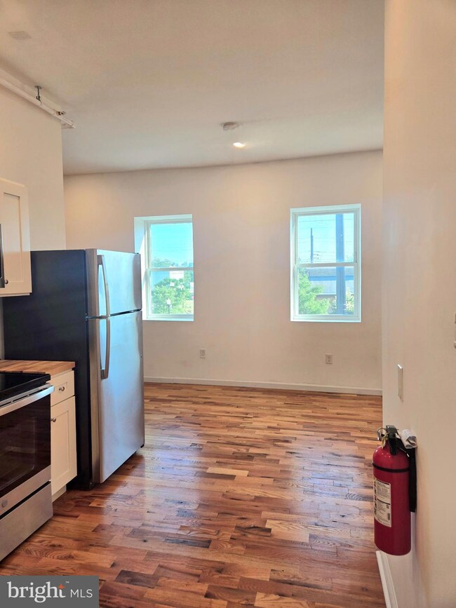 120 E Main St unit 3, Norristown, PA 19401 - photo 4