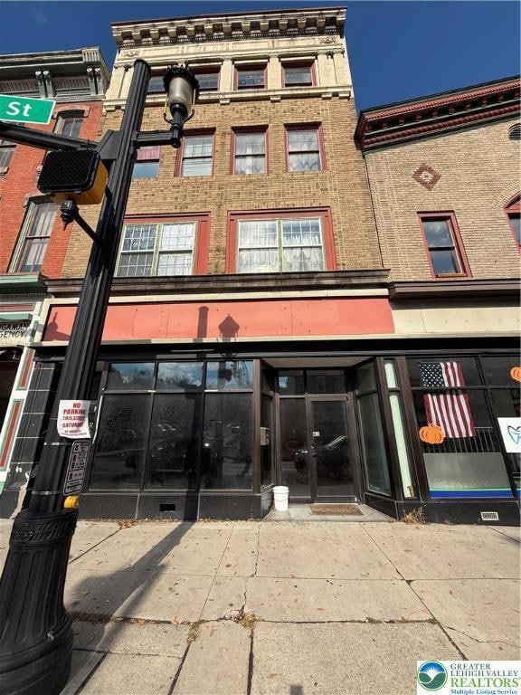 43 W Broad St unit multiple properties, Tamaqua, PA 18252 - photo 2