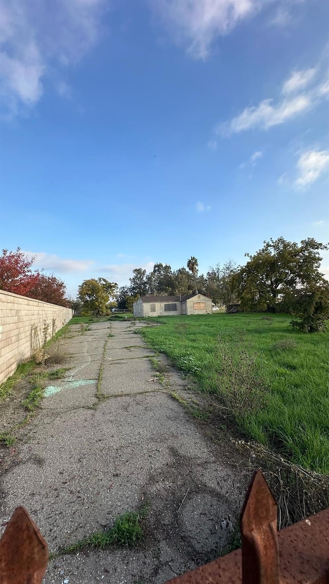 14224 S Harlan Rd, Lathrop, CA 95330 - photo 4