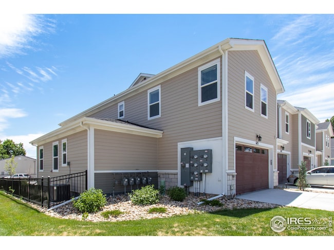 Beautiful End Unit in one of the quietest parts of the Neighborhood!