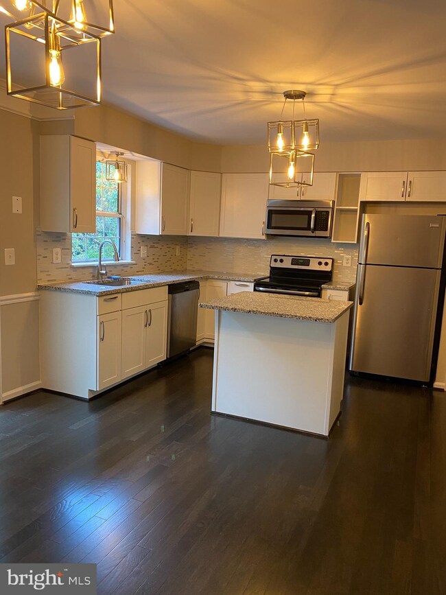 311 Bentley Ct, Stafford, VA 22554 - photo 4