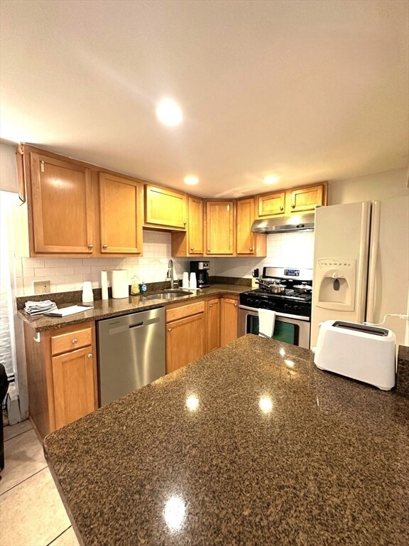 12 Follen St unit One-A, Boston, MA 02116 - photo 2