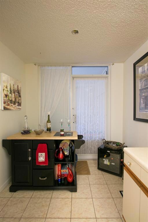 Half Moon B2 foyer 14