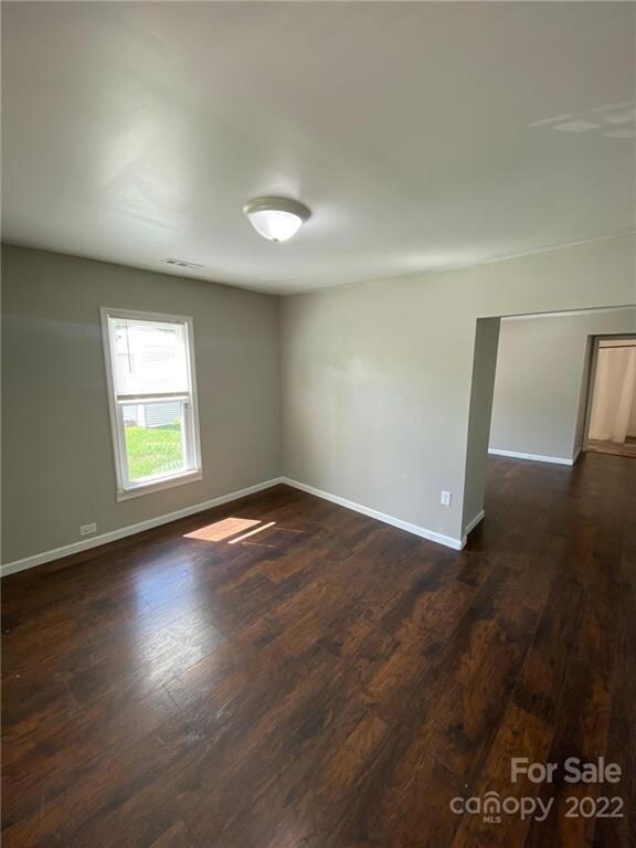 407 Dobson Ave, Statesville, NC 28677 - photo 4