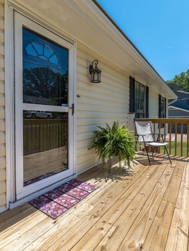 6815 Deerwood Dr.-26