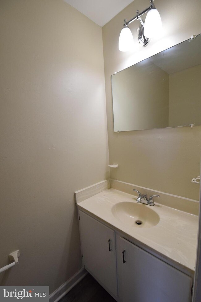 6028 Saint Moritz Dr, Temple Hills, MD 20748 - photo 7