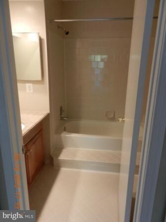 12893B Grays Pointe Rd unit 12893B, Fairfax, VA 22033 - photo 2