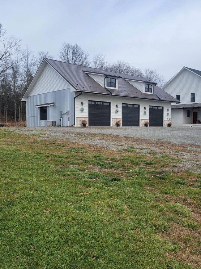 4647 C Allis Rd, Wyalusing, PA 18853 - photo 3