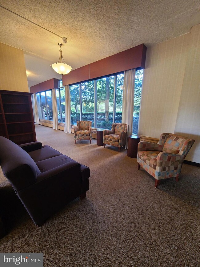 Radnor House unit 1019, Bryn Mawr, PA 19010 - photo 6