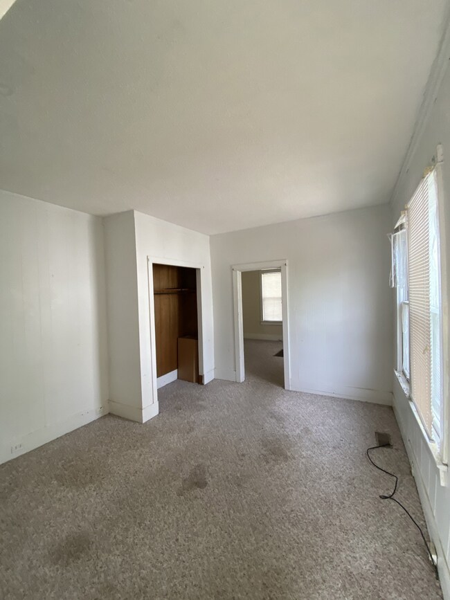 725 Gracey Ave, Clarksville, TN 37040 - photo 5