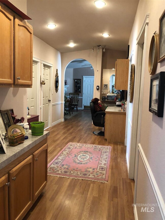 2377 Lower Pond Ln, Homedale, ID 83628 - photo 4