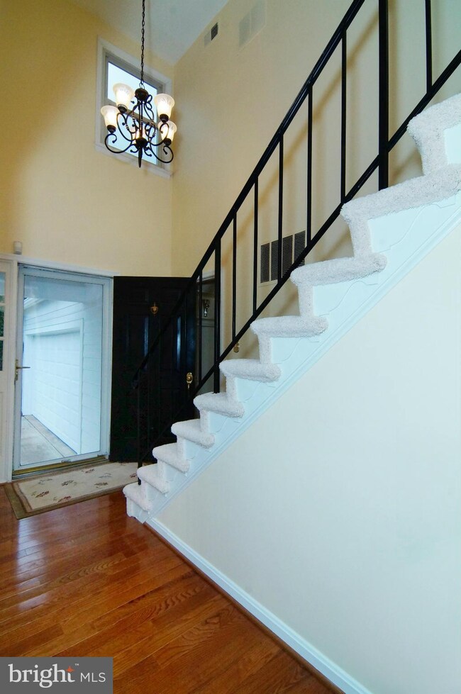 4000 Hunting Pines Ct, Fairfax, VA 22032 - photo 3