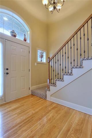 111 S Eastglen Dr, Raymore, MO 64083 - photo 7