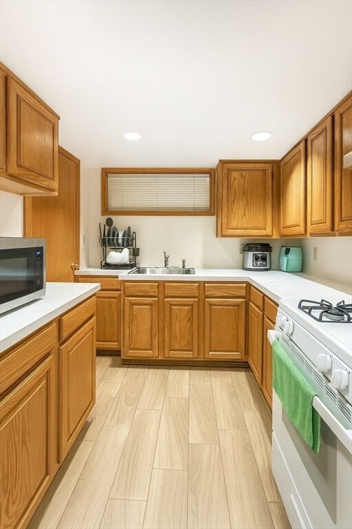 838 Saratoga St unit B, Boston, MA 02128 - photo 7