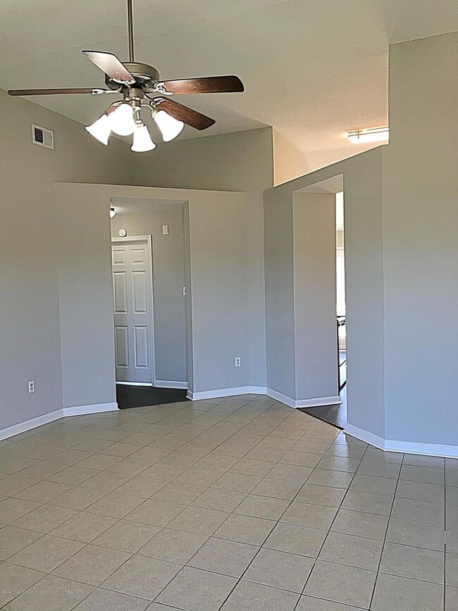 9B1F0E21-8DE4-4BAF-BA64-2168A18DB1D8