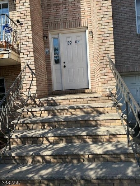 89-91 Hawthorne Ave unit 3, Newark, NJ 07112 - photo 3