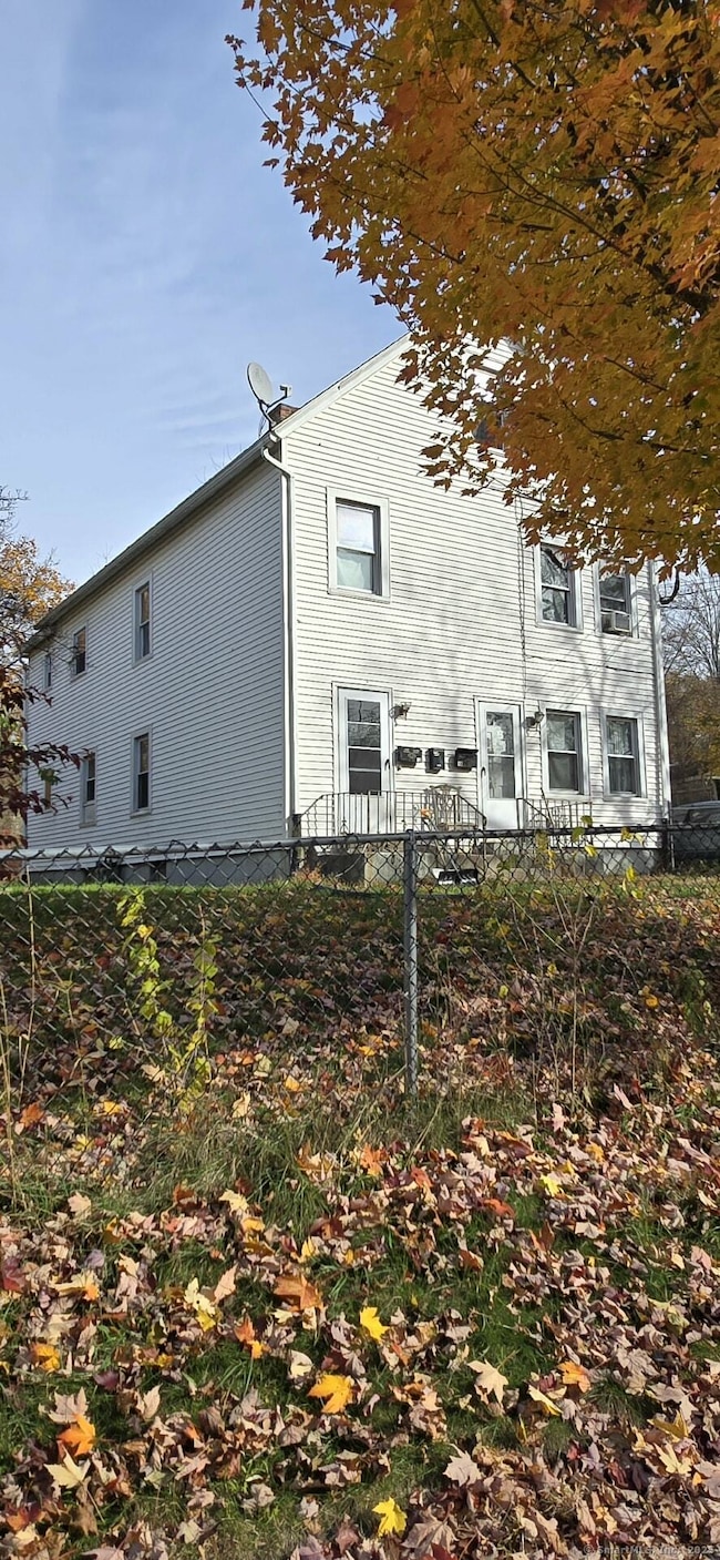 40 Maple Place, Middletown, CT 06457 - photo 5