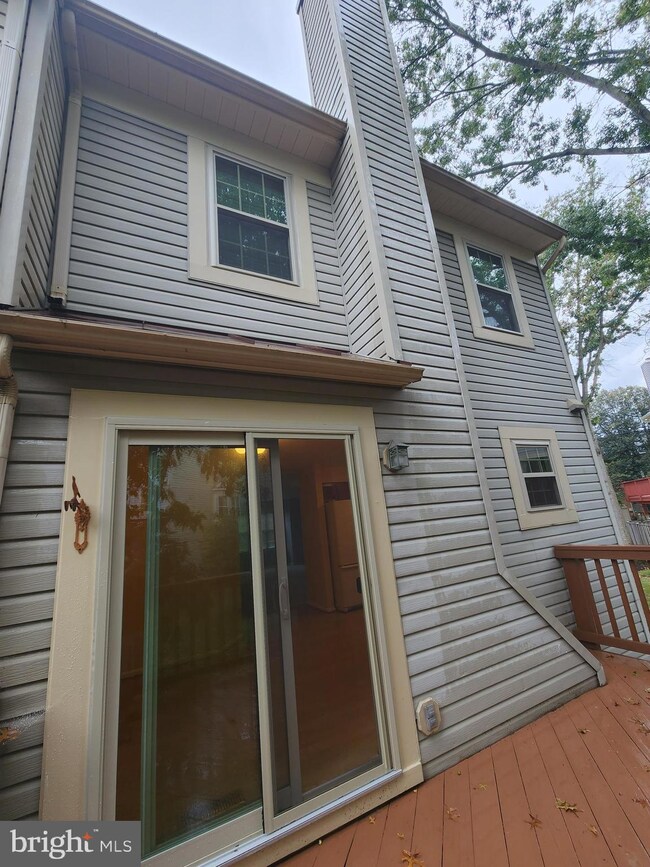 7321 Eden Brook Dr, Columbia, MD 21046 - photo 5