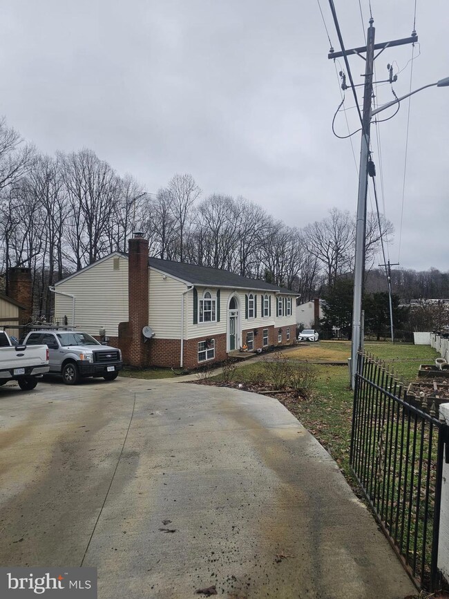 7804 Tayloe Dr, Manassas, VA 20112 - photo 4