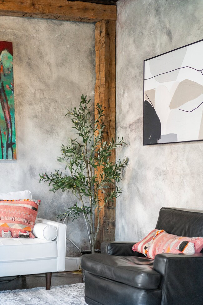 463 W 47th St unit 4, New York, NY 10036 - photo 3