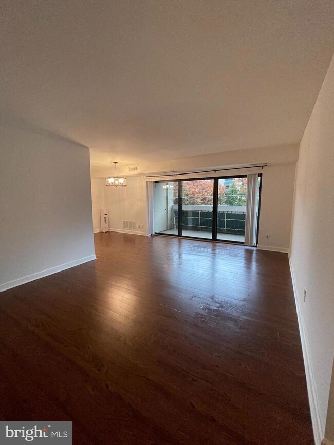 6145 Leesburg Pike unit 204, Falls Church, VA 22041 - photo 2