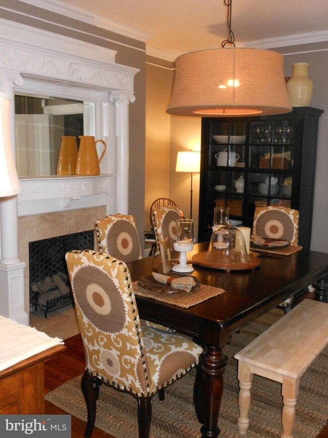 806 Hollins St, Baltimore, MD 21201 - photo 4