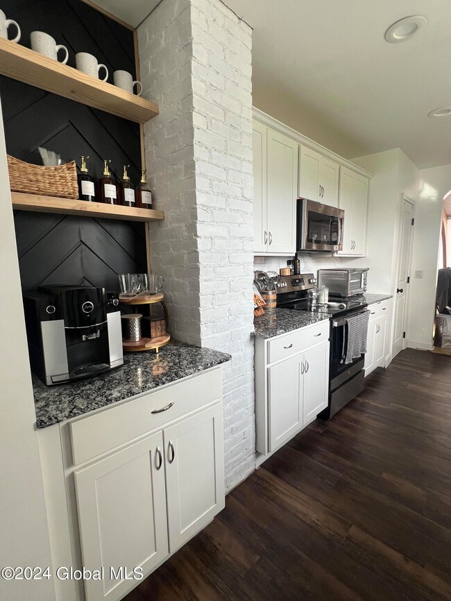 217 Lisha Kill Rd, Schenectady, NY 12309 - photo 6