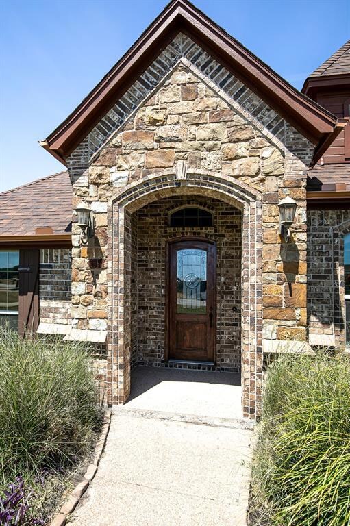 141 Mesquite Dr, Decatur, TX 76234 - photo 4