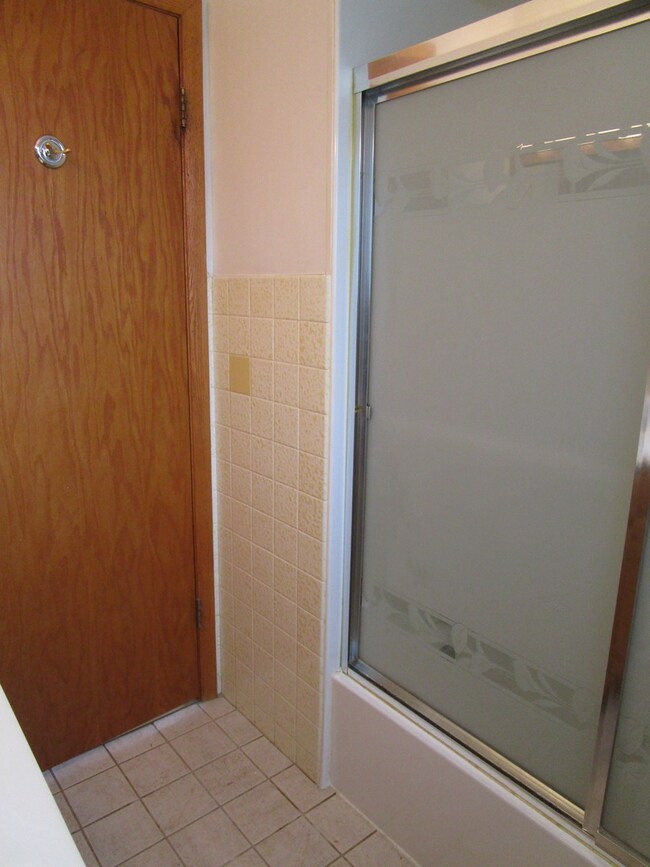 636 W Gladys Ave, Elmhurst, IL 60126 - photo 6